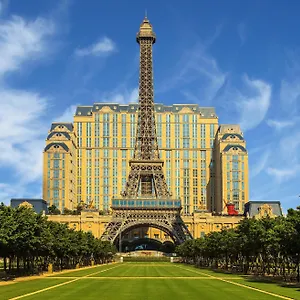 The Parisian ***** Macao